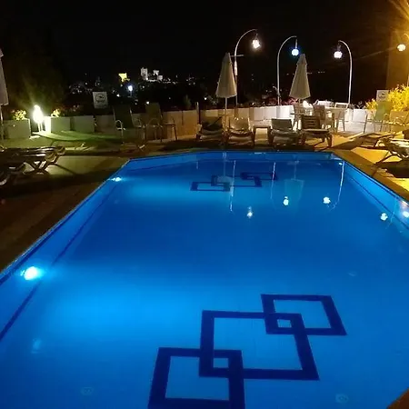 Ξενοδοχείο με διαμερίσματα Dasis 3*